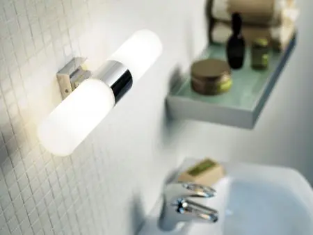 LED Spiegelleuchte Badezimmer Chrom warmweißes Licht Direktkauf