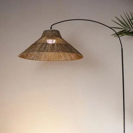 Neu Im Sortiment New Garden Kabellose Bogen Stehlampe NIZA - handgeflochtene Naturfaser - Akku für Innen & Außen mit Fernbedienung