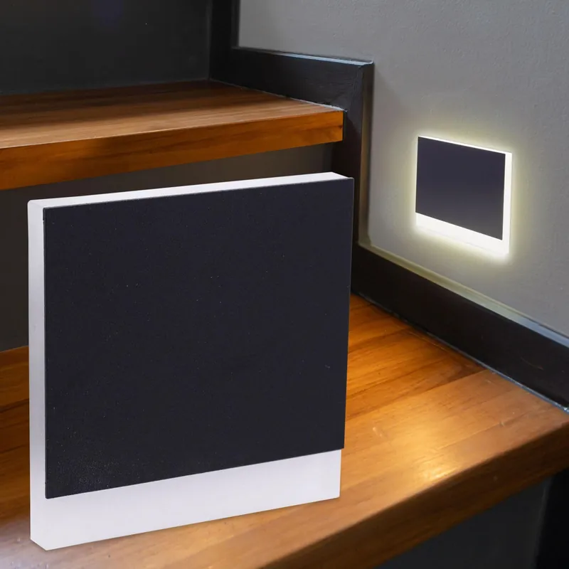 Knallerangebot LED Treppenleuchte eckig schwarz - Lichtfarbe Warmweiß 1,5W - Lichtaustritt Orbis